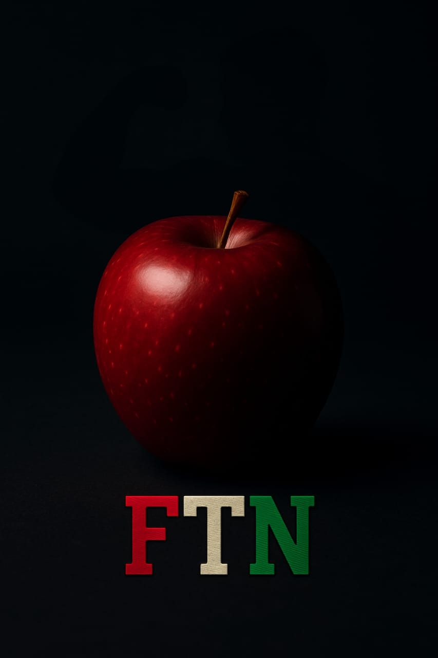 Fresh apples on a dark background with FTN logo — F in red, T in white, and N in green — representing natural energy and healthy nutrition for athletes.